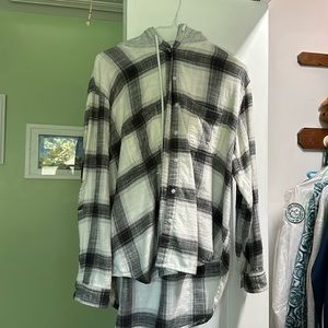 Oversized American Eagle hooded flannel